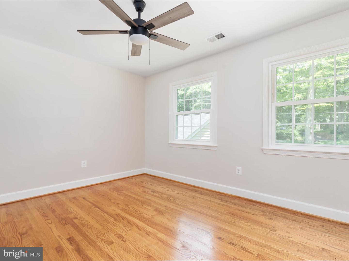 13209 JOHNNY MOORE LN, CLIFTON, Virginia 20124, 5 Bedrooms Bedrooms, ,4 BathroomsBathrooms,Residential,For sale,13209 JOHNNY MOORE LN,VAFX2255096 MLS # VAFX2255096