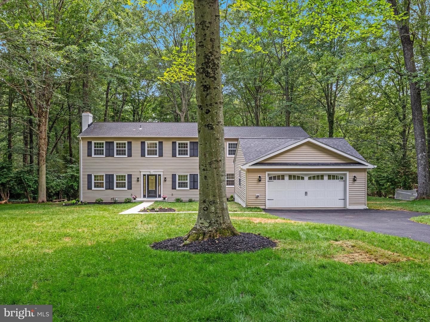 13209 JOHNNY MOORE LN, CLIFTON, Virginia 20124, 5 Bedrooms Bedrooms, ,4 BathroomsBathrooms,Residential,For sale,13209 JOHNNY MOORE LN,VAFX2255096 MLS # VAFX2255096