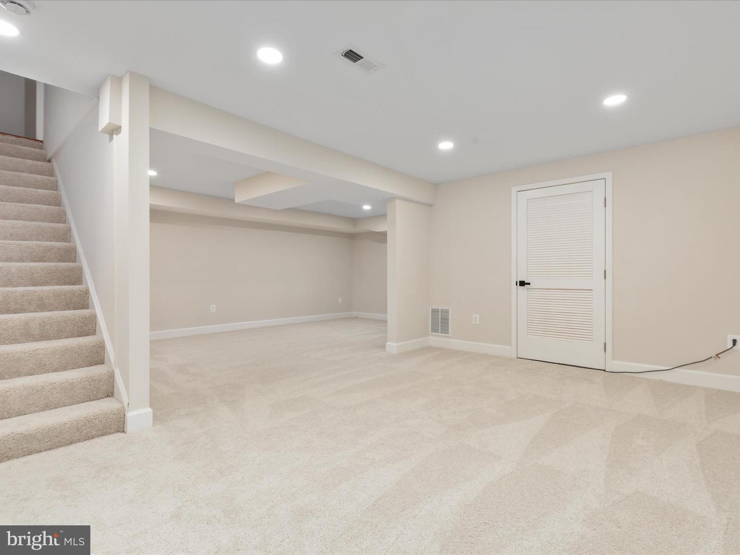 13209 JOHNNY MOORE LN, CLIFTON, Virginia 20124, 5 Bedrooms Bedrooms, ,4 BathroomsBathrooms,Residential,For sale,13209 JOHNNY MOORE LN,VAFX2255096 MLS # VAFX2255096
