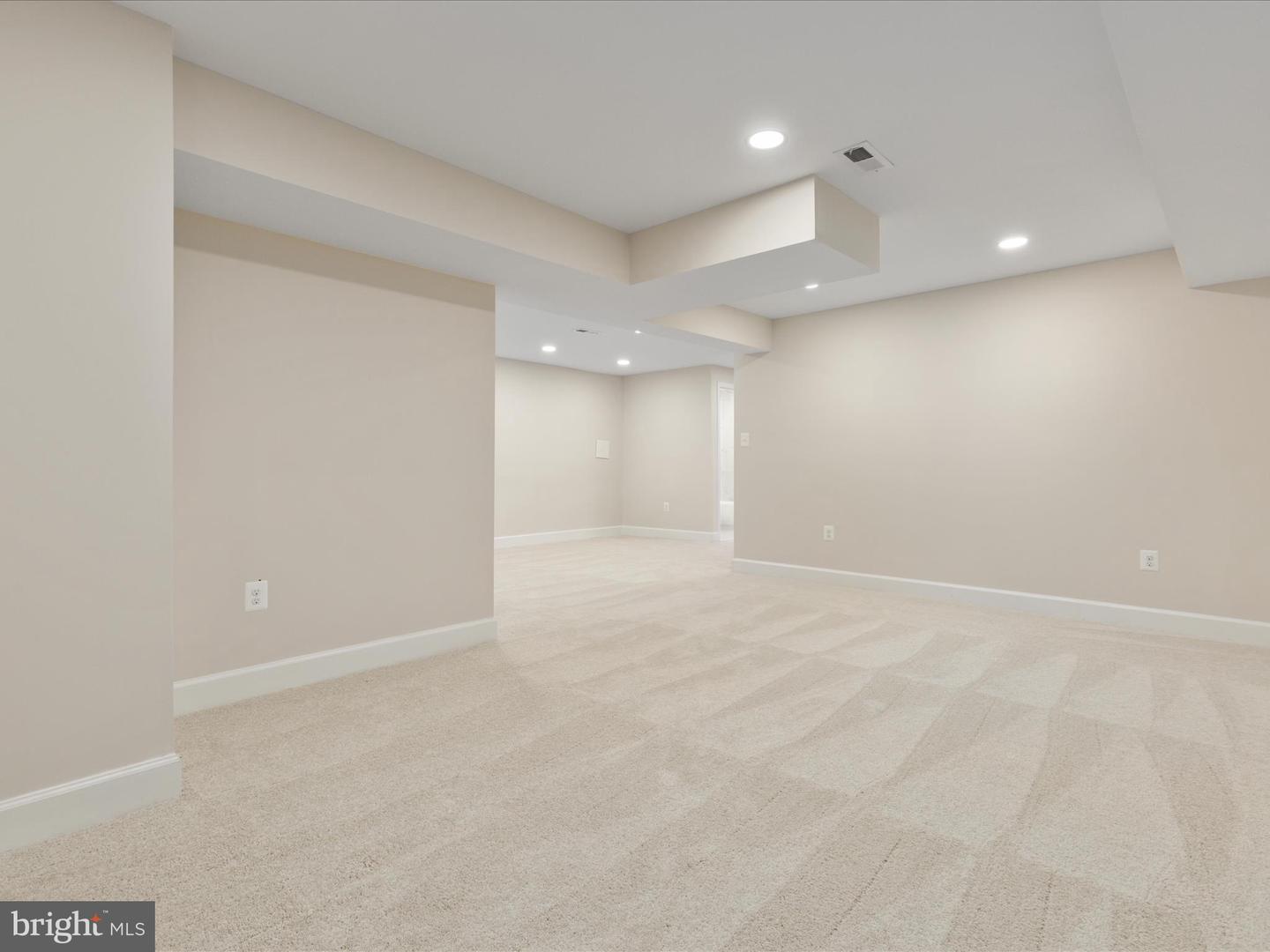 13209 JOHNNY MOORE LN, CLIFTON, Virginia 20124, 5 Bedrooms Bedrooms, ,4 BathroomsBathrooms,Residential,For sale,13209 JOHNNY MOORE LN,VAFX2255096 MLS # VAFX2255096