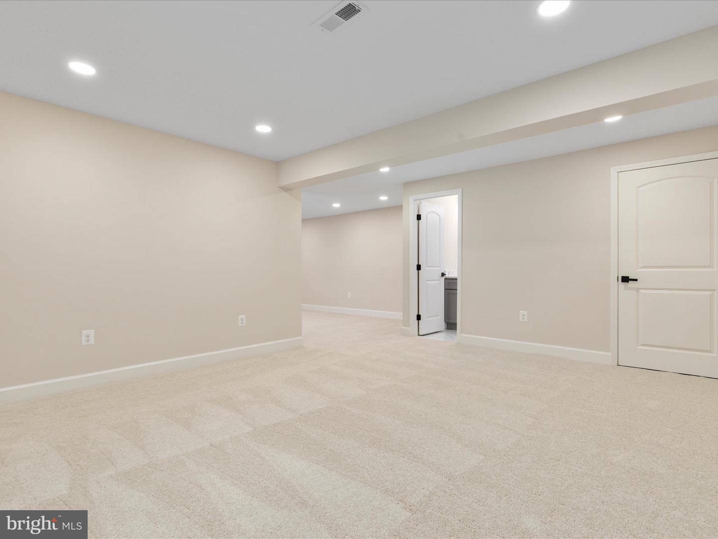 13209 JOHNNY MOORE LN, CLIFTON, Virginia 20124, 5 Bedrooms Bedrooms, ,4 BathroomsBathrooms,Residential,For sale,13209 JOHNNY MOORE LN,VAFX2255096 MLS # VAFX2255096