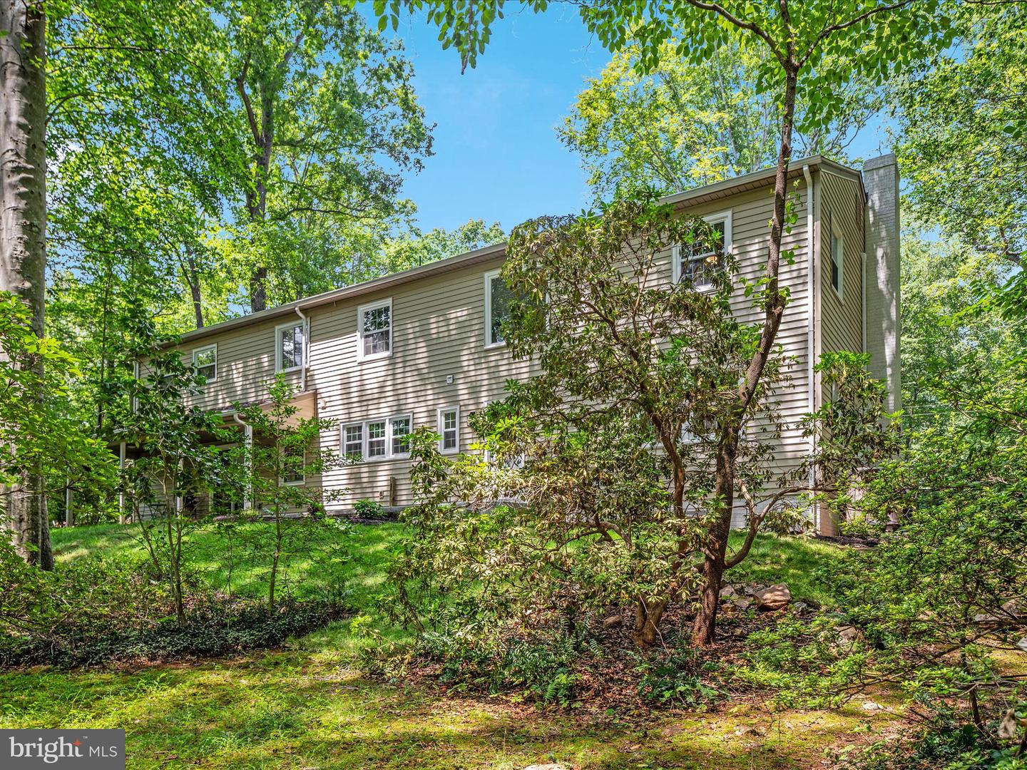 13209 JOHNNY MOORE LN, CLIFTON, Virginia 20124, 5 Bedrooms Bedrooms, ,4 BathroomsBathrooms,Residential,For sale,13209 JOHNNY MOORE LN,VAFX2255096 MLS # VAFX2255096