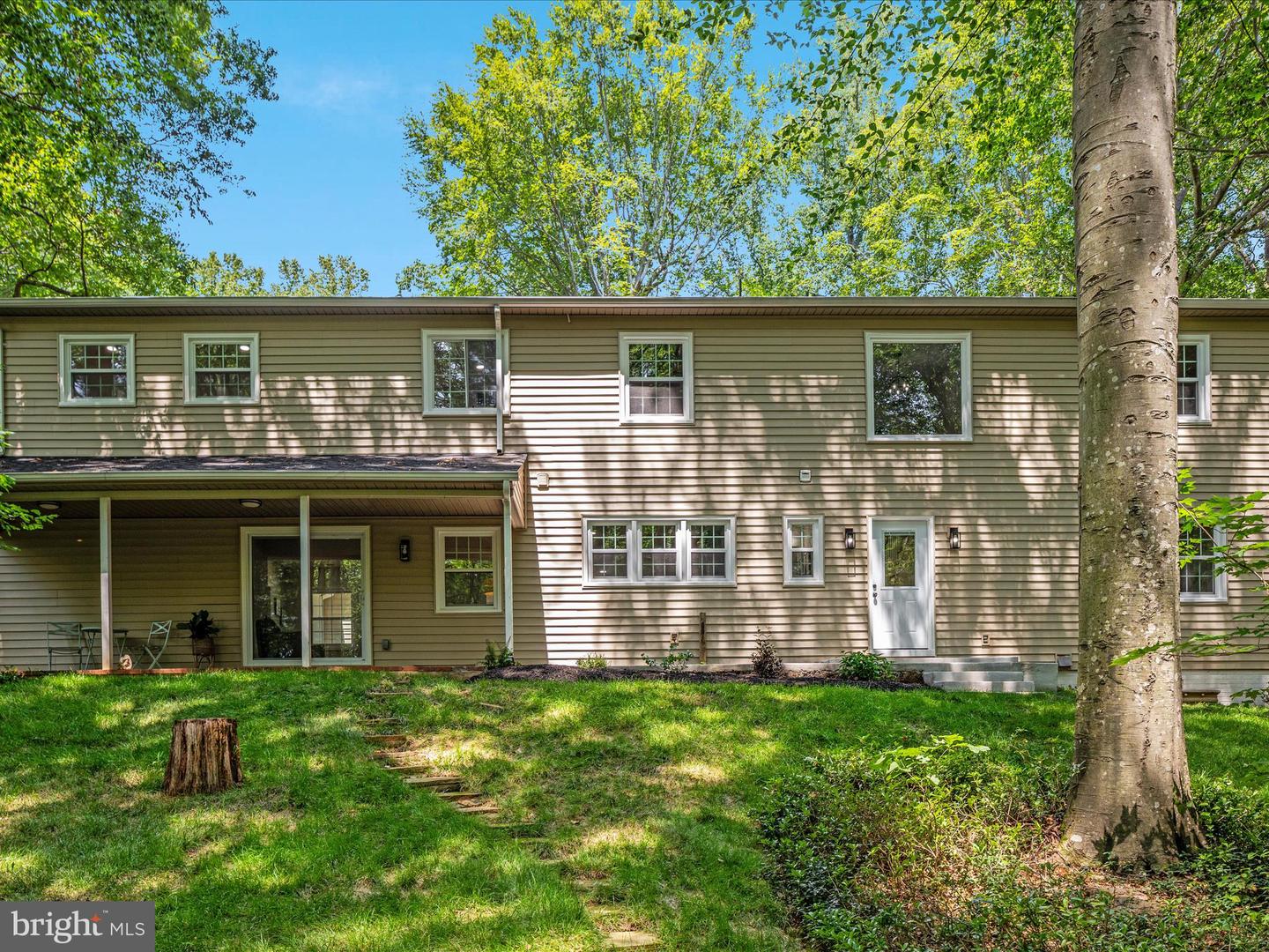 13209 JOHNNY MOORE LN, CLIFTON, Virginia 20124, 5 Bedrooms Bedrooms, ,4 BathroomsBathrooms,Residential,For sale,13209 JOHNNY MOORE LN,VAFX2255096 MLS # VAFX2255096