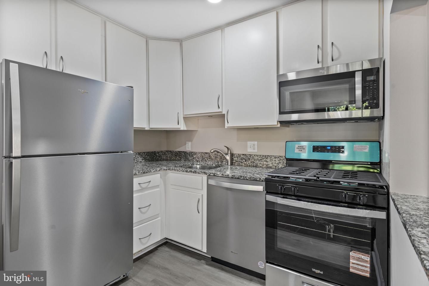 49 SKYHILL RD #201, ALEXANDRIA, Virginia 22314, 2 Bedrooms Bedrooms, ,2 BathroomsBathrooms,Residential,For sale,49 SKYHILL RD #201,VAAX2047416 MLS # VAAX2047416