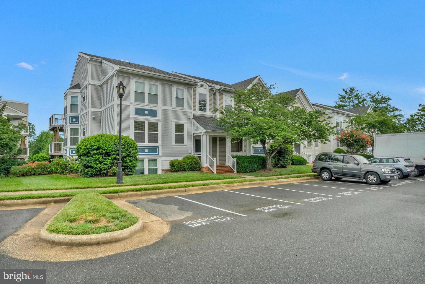 44152 NATALIE TER #201, ASHBURN, Virginia 20147, 2 Bedrooms Bedrooms, ,2 BathroomsBathrooms,Residential,For sale,44152 NATALIE TER #201,VALO2101978 MLS # VALO2101978