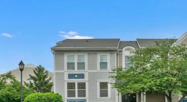 44152 NATALIE TER #201, ASHBURN, Virginia 20147, 2 Bedrooms Bedrooms, ,2 BathroomsBathrooms,Residential,For sale,44152 NATALIE TER #201,VALO2101978 MLS # VALO2101978