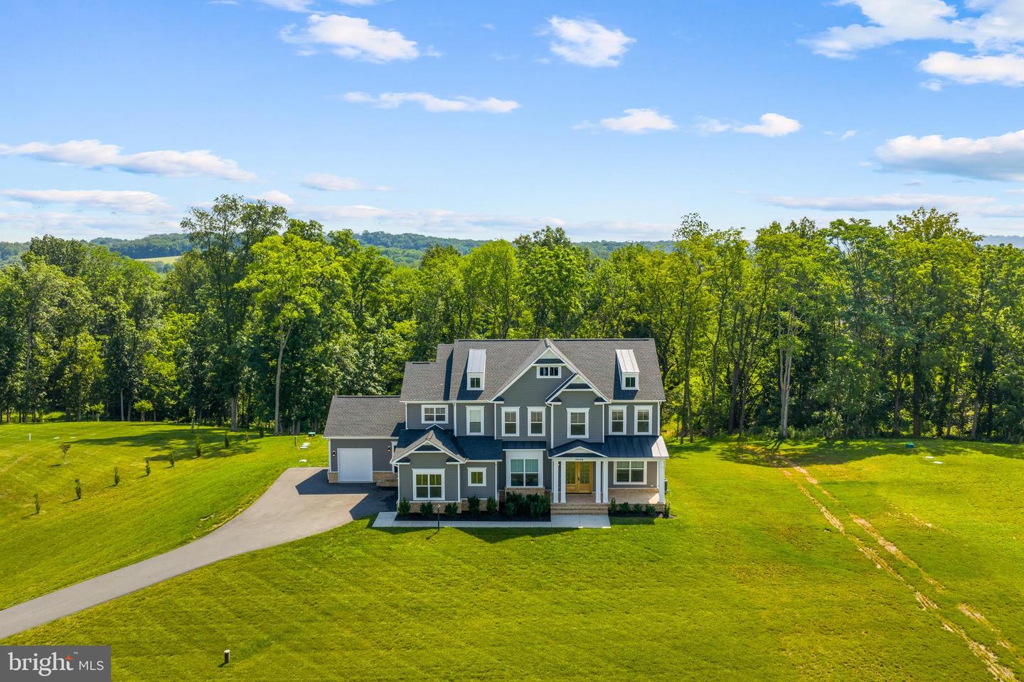 19098 HUNTRIDGE PRESERVE CT, PURCELLVILLE, Virginia 20132, 4 Bedrooms Bedrooms, ,3 BathroomsBathrooms,Residential,For sale,19098 HUNTRIDGE PRESERVE CT,VALO2102082 MLS # VALO2102082