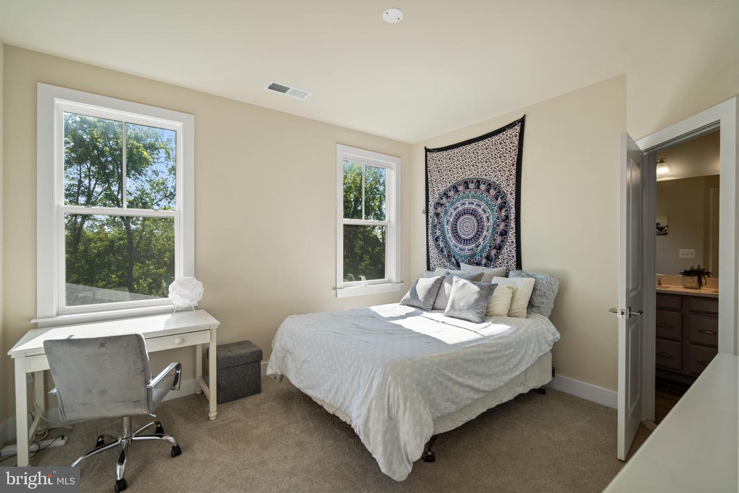 19098 HUNTRIDGE PRESERVE CT, PURCELLVILLE, Virginia 20132, 4 Bedrooms Bedrooms, ,3 BathroomsBathrooms,Residential,For sale,19098 HUNTRIDGE PRESERVE CT,VALO2102082 MLS # VALO2102082