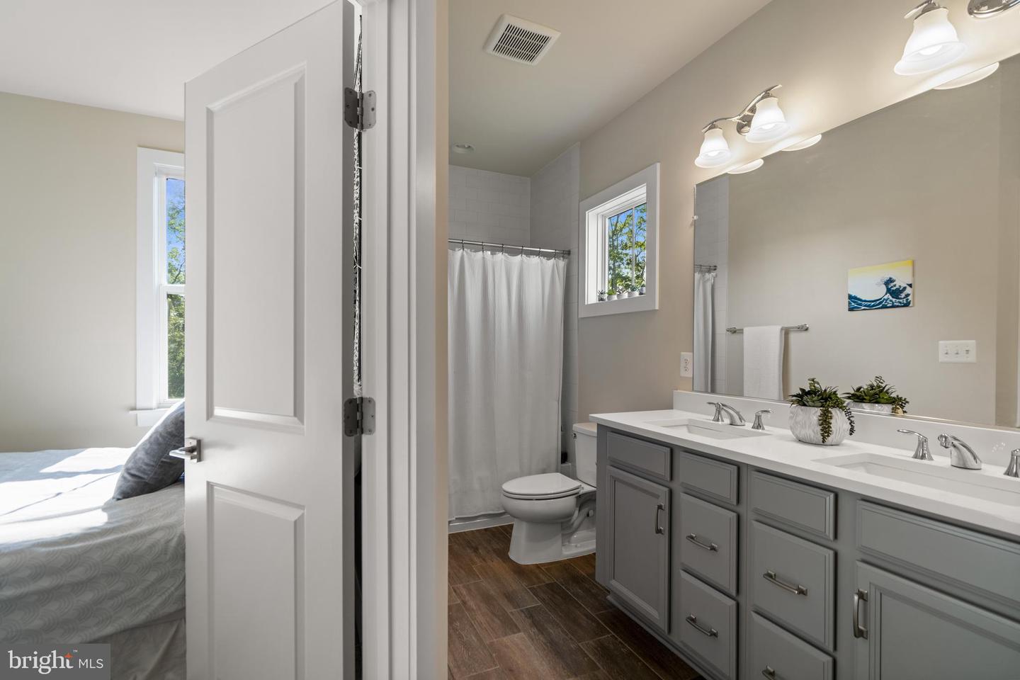 19098 HUNTRIDGE PRESERVE CT, PURCELLVILLE, Virginia 20132, 4 Bedrooms Bedrooms, ,3 BathroomsBathrooms,Residential,For sale,19098 HUNTRIDGE PRESERVE CT,VALO2102082 MLS # VALO2102082