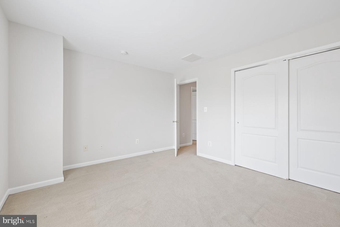 43598 DUNHILL CUP SQ, ASHBURN, Virginia 20147, 3 Bedrooms Bedrooms, ,2 BathroomsBathrooms,Residential,For sale,43598 DUNHILL CUP SQ,VALO2102016 MLS # VALO2102016