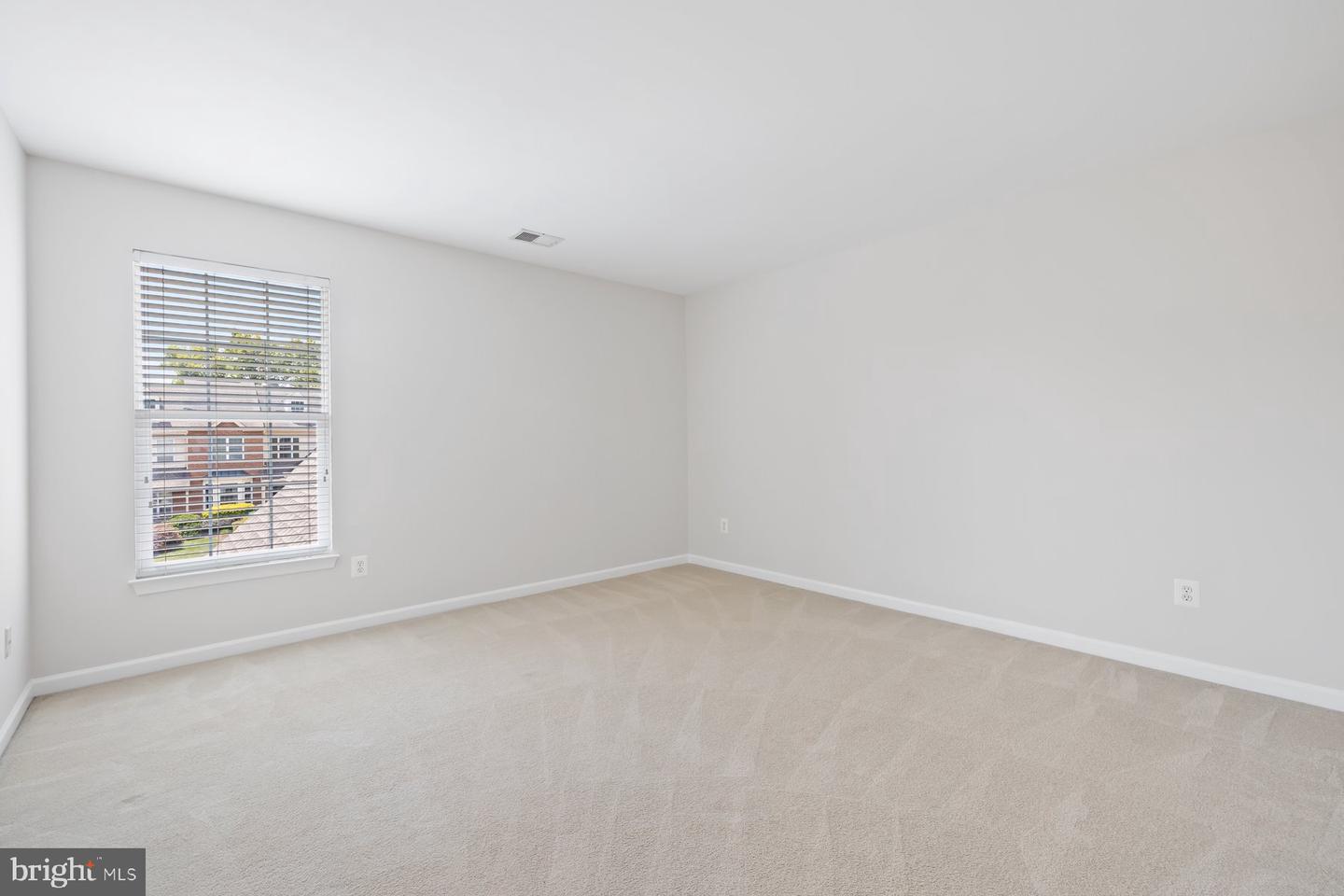 43598 DUNHILL CUP SQ, ASHBURN, Virginia 20147, 3 Bedrooms Bedrooms, ,2 BathroomsBathrooms,Residential,For sale,43598 DUNHILL CUP SQ,VALO2102016 MLS # VALO2102016