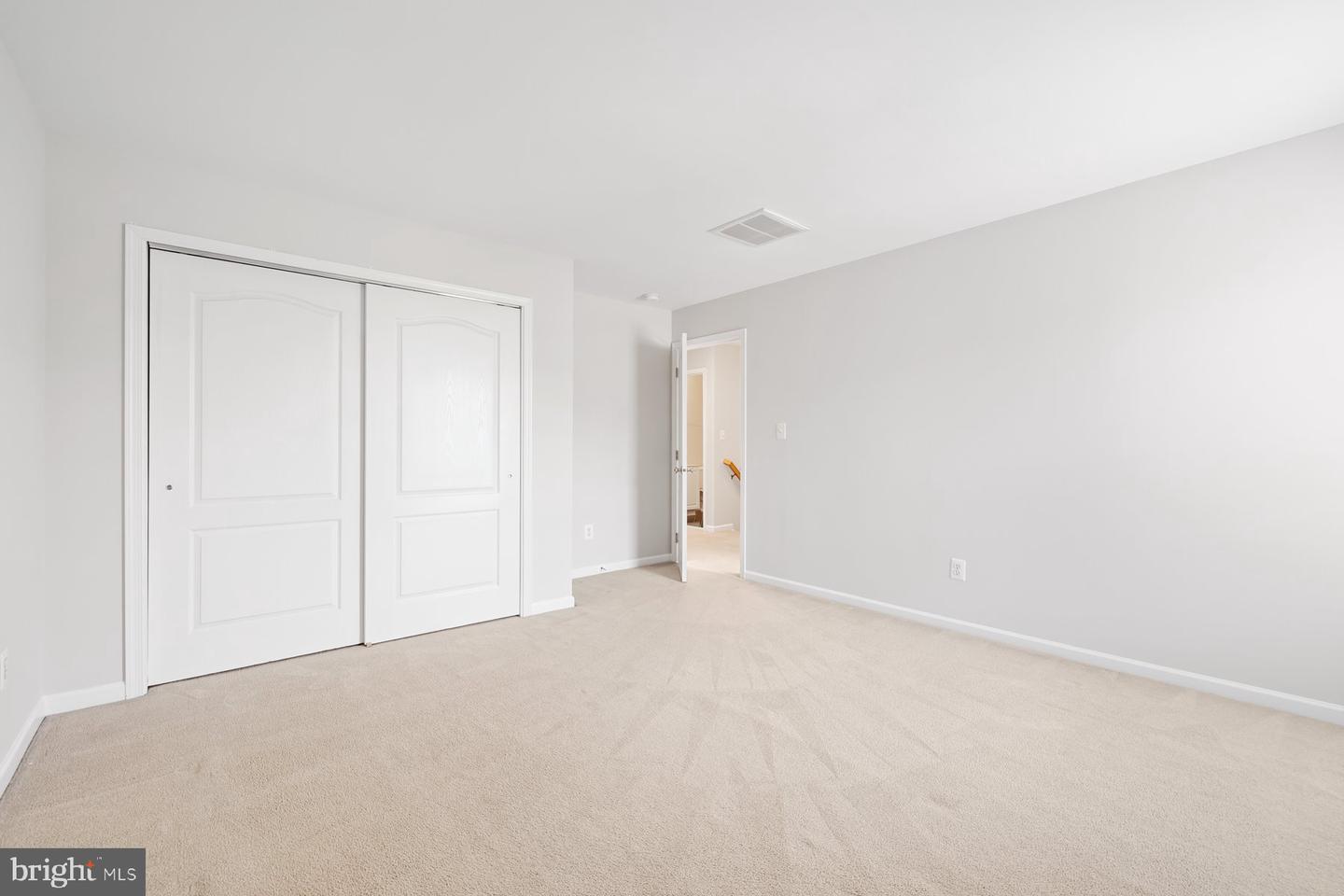 43598 DUNHILL CUP SQ, ASHBURN, Virginia 20147, 3 Bedrooms Bedrooms, ,2 BathroomsBathrooms,Residential,For sale,43598 DUNHILL CUP SQ,VALO2102016 MLS # VALO2102016