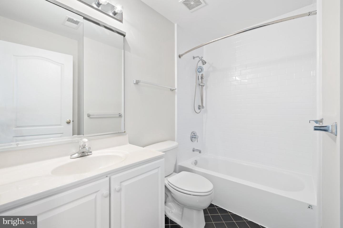 43598 DUNHILL CUP SQ, ASHBURN, Virginia 20147, 3 Bedrooms Bedrooms, ,2 BathroomsBathrooms,Residential,For sale,43598 DUNHILL CUP SQ,VALO2102016 MLS # VALO2102016