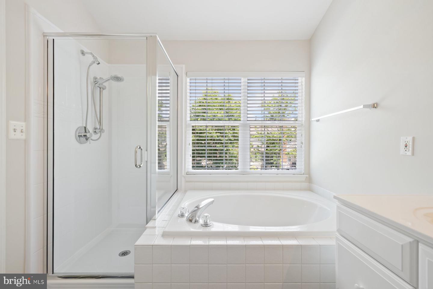 43598 DUNHILL CUP SQ, ASHBURN, Virginia 20147, 3 Bedrooms Bedrooms, ,2 BathroomsBathrooms,Residential,For sale,43598 DUNHILL CUP SQ,VALO2102016 MLS # VALO2102016