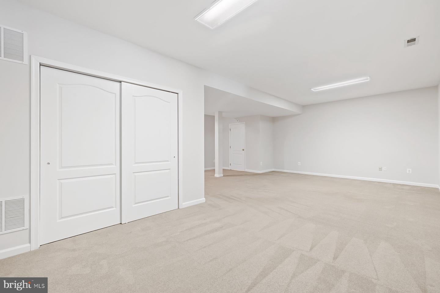 43598 DUNHILL CUP SQ, ASHBURN, Virginia 20147, 3 Bedrooms Bedrooms, ,2 BathroomsBathrooms,Residential,For sale,43598 DUNHILL CUP SQ,VALO2102016 MLS # VALO2102016