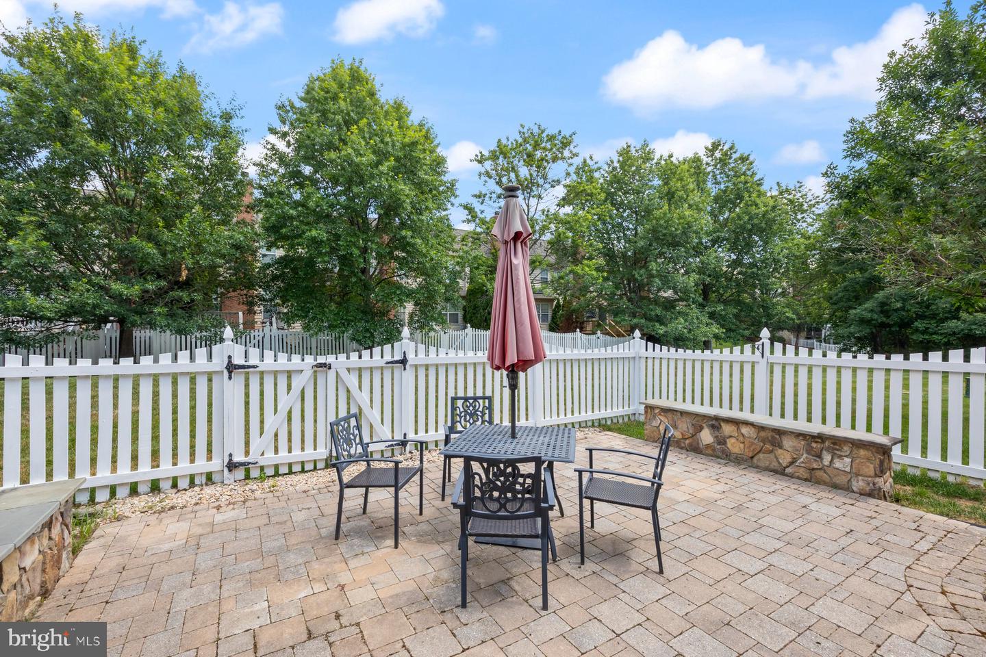 43598 DUNHILL CUP SQ, ASHBURN, Virginia 20147, 3 Bedrooms Bedrooms, ,2 BathroomsBathrooms,Residential,For sale,43598 DUNHILL CUP SQ,VALO2102016 MLS # VALO2102016