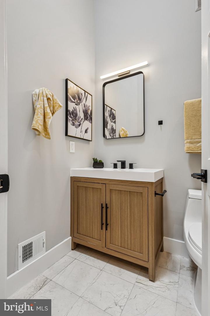 6339 BATTLEMENT WAY, ALEXANDRIA, Virginia 22312, 3 Bedrooms Bedrooms, ,2 BathroomsBathrooms,Residential,For sale,6339 BATTLEMENT WAY,VAFX2255324 MLS # VAFX2255324