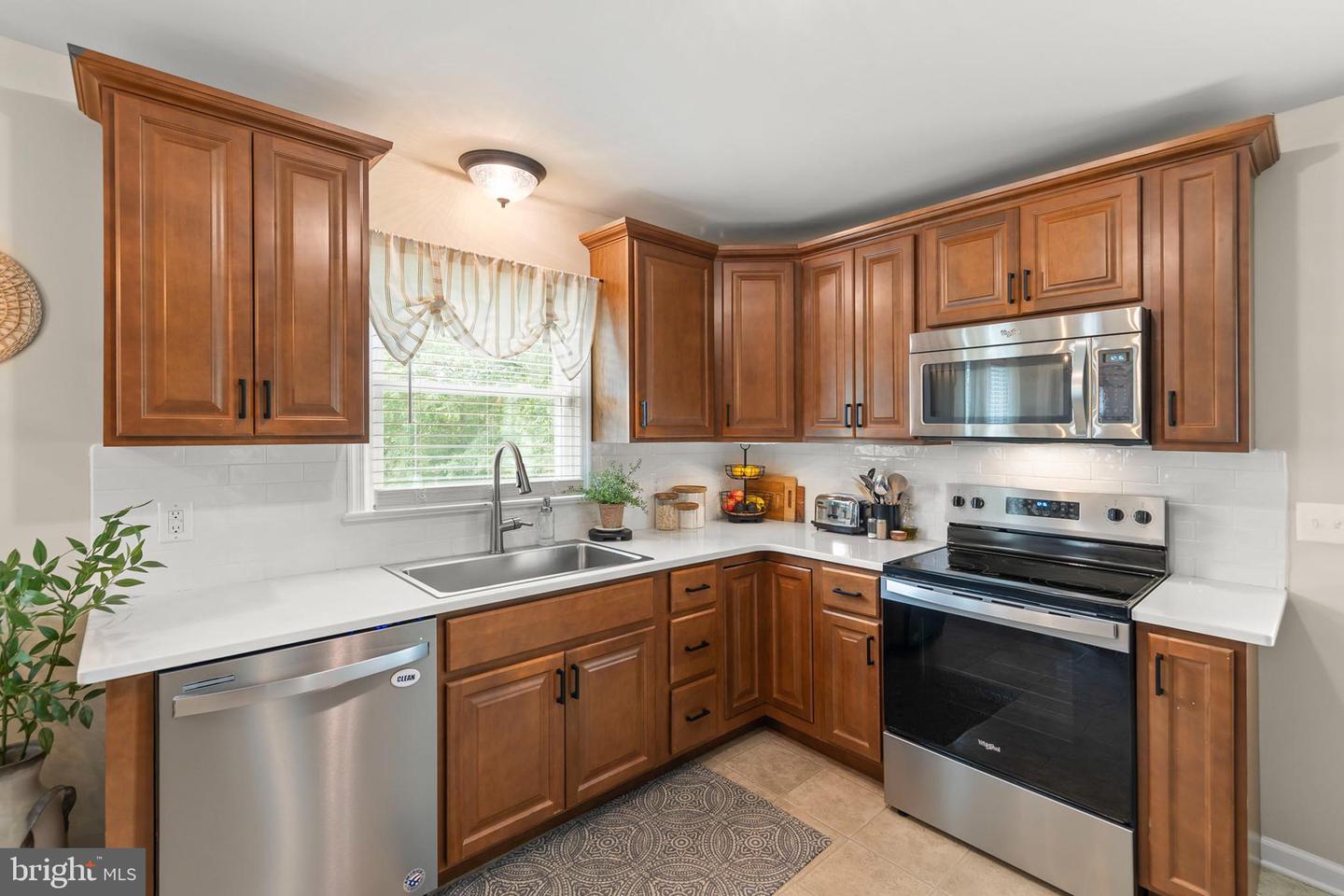 210 WYTHE AVE, STEPHENS CITY, Virginia 22655, 3 Bedrooms Bedrooms, ,1 BathroomBathrooms,Residential,For sale,210 WYTHE AVE,VAFV2035446 MLS # VAFV2035446