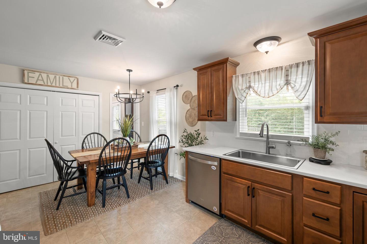 210 WYTHE AVE, STEPHENS CITY, Virginia 22655, 3 Bedrooms Bedrooms, ,1 BathroomBathrooms,Residential,For sale,210 WYTHE AVE,VAFV2035446 MLS # VAFV2035446