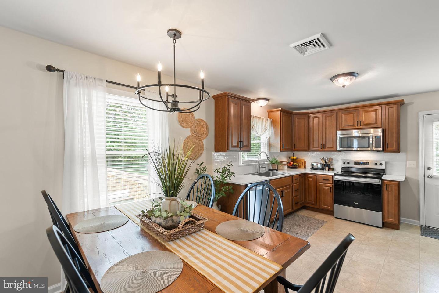 210 WYTHE AVE, STEPHENS CITY, Virginia 22655, 3 Bedrooms Bedrooms, ,1 BathroomBathrooms,Residential,For sale,210 WYTHE AVE,VAFV2035446 MLS # VAFV2035446