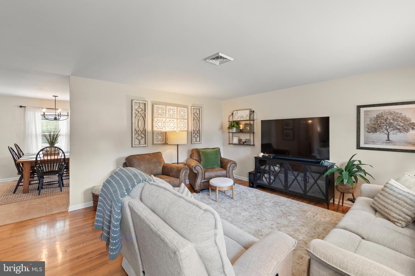 210 WYTHE AVE, STEPHENS CITY, Virginia 22655, 3 Bedrooms Bedrooms, ,1 BathroomBathrooms,Residential,For sale,210 WYTHE AVE,VAFV2035446 MLS # VAFV2035446