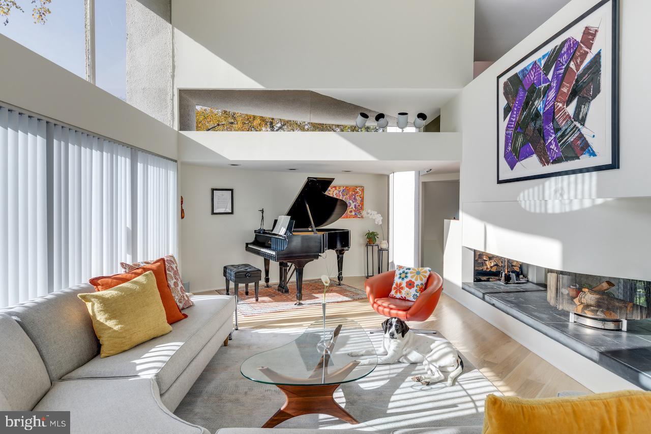 5500 BROAD BRANCH RD NW, WASHINGTON, District Of Columbia 20015, 4 Bedrooms Bedrooms, ,3 BathroomsBathrooms,Residential,For sale,5500 BROAD BRANCH RD NW,DCDC2210264 MLS # DCDC2210264