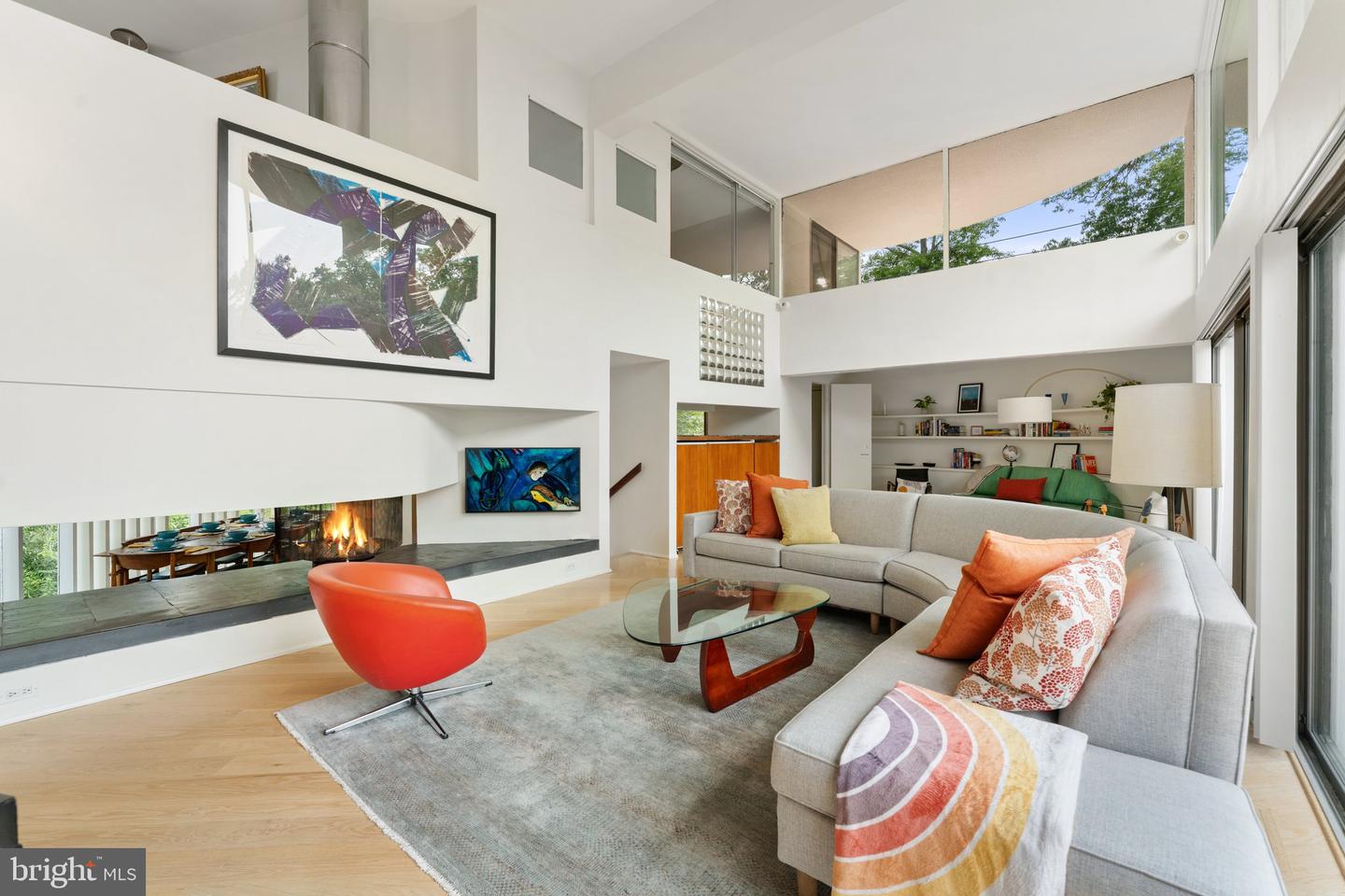5500 BROAD BRANCH RD NW, WASHINGTON, District Of Columbia 20015, 4 Bedrooms Bedrooms, ,3 BathroomsBathrooms,Residential,For sale,5500 BROAD BRANCH RD NW,DCDC2210264 MLS # DCDC2210264