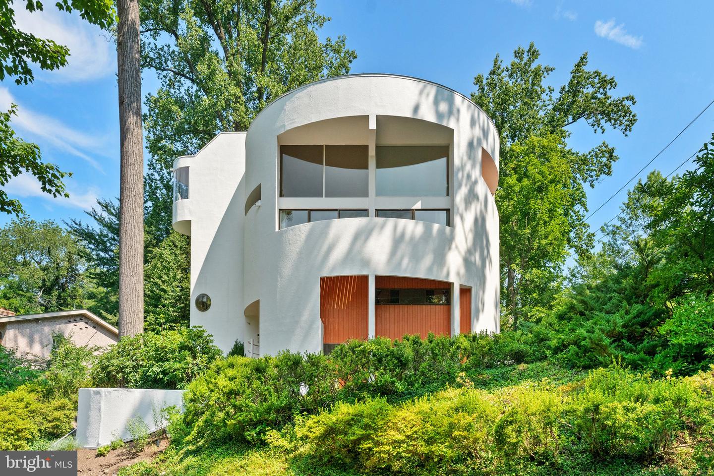 5500 BROAD BRANCH RD NW, WASHINGTON, District Of Columbia 20015, 4 Bedrooms Bedrooms, ,3 BathroomsBathrooms,Residential,For sale,5500 BROAD BRANCH RD NW,DCDC2210264 MLS # DCDC2210264