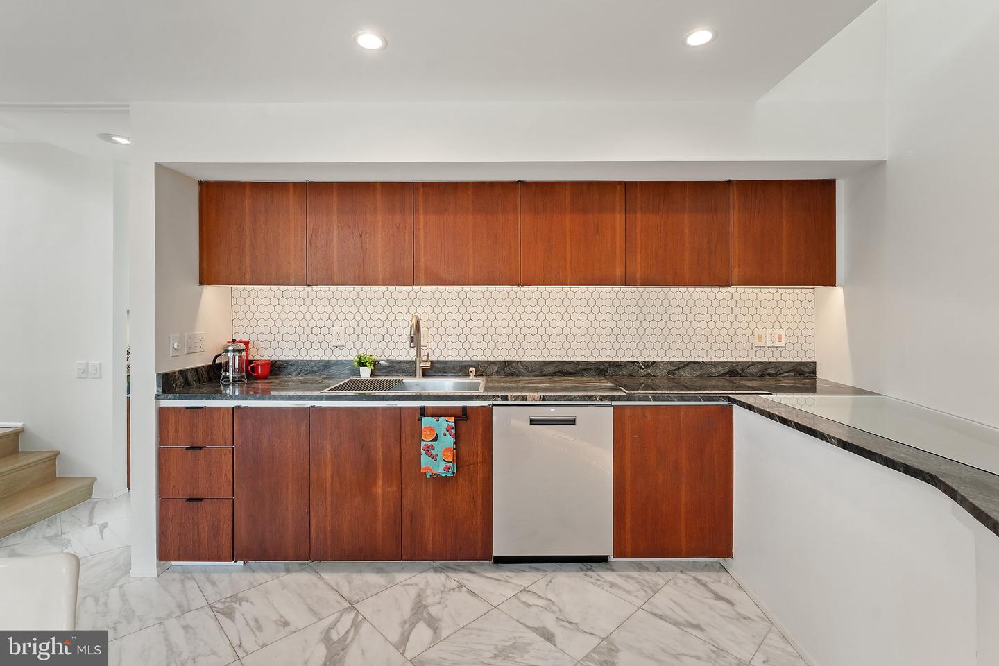 5500 BROAD BRANCH RD NW, WASHINGTON, District Of Columbia 20015, 4 Bedrooms Bedrooms, ,3 BathroomsBathrooms,Residential,For sale,5500 BROAD BRANCH RD NW,DCDC2210264 MLS # DCDC2210264