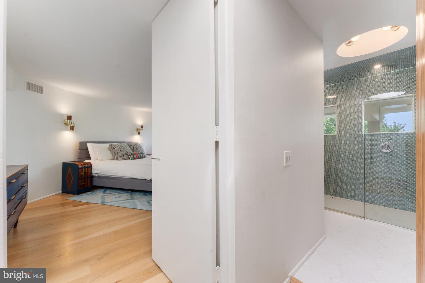 5500 BROAD BRANCH RD NW, WASHINGTON, District Of Columbia 20015, 4 Bedrooms Bedrooms, ,3 BathroomsBathrooms,Residential,For sale,5500 BROAD BRANCH RD NW,DCDC2210264 MLS # DCDC2210264