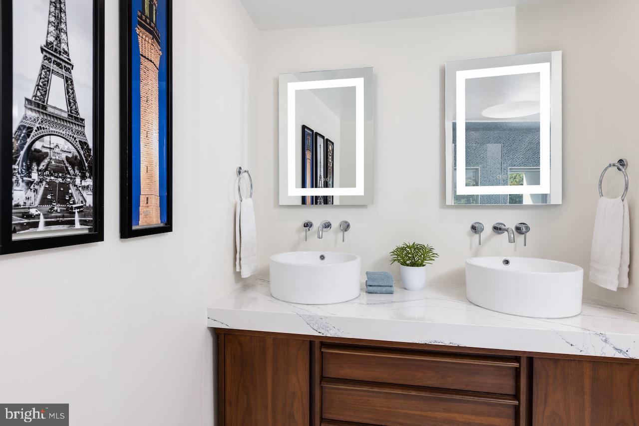 5500 BROAD BRANCH RD NW, WASHINGTON, District Of Columbia 20015, 4 Bedrooms Bedrooms, ,3 BathroomsBathrooms,Residential,For sale,5500 BROAD BRANCH RD NW,DCDC2210264 MLS # DCDC2210264