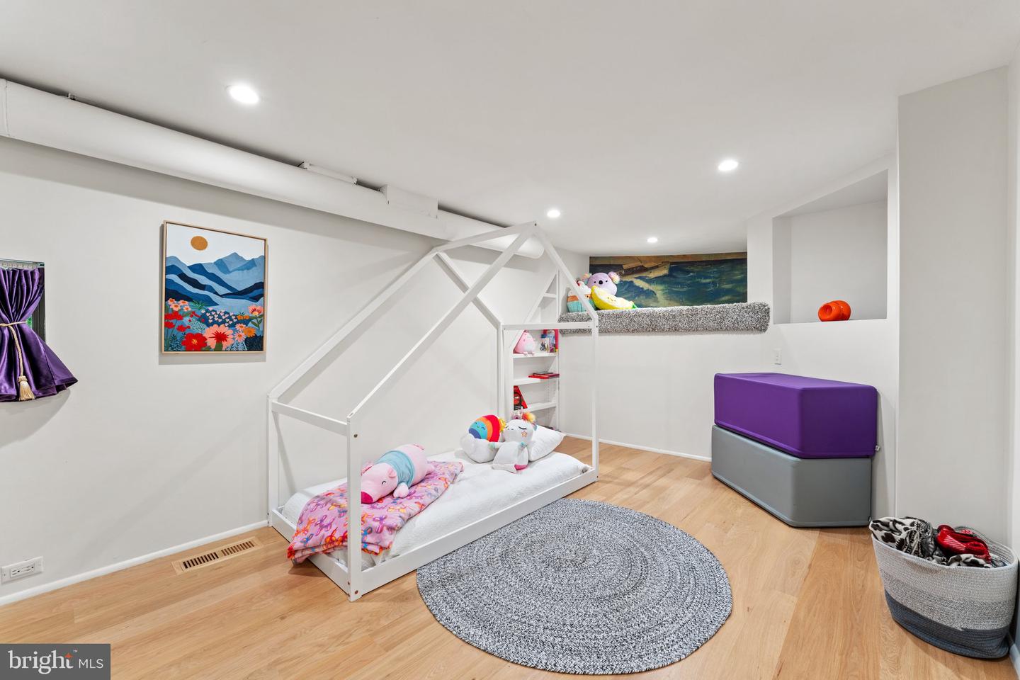 5500 BROAD BRANCH RD NW, WASHINGTON, District Of Columbia 20015, 4 Bedrooms Bedrooms, ,3 BathroomsBathrooms,Residential,For sale,5500 BROAD BRANCH RD NW,DCDC2210264 MLS # DCDC2210264