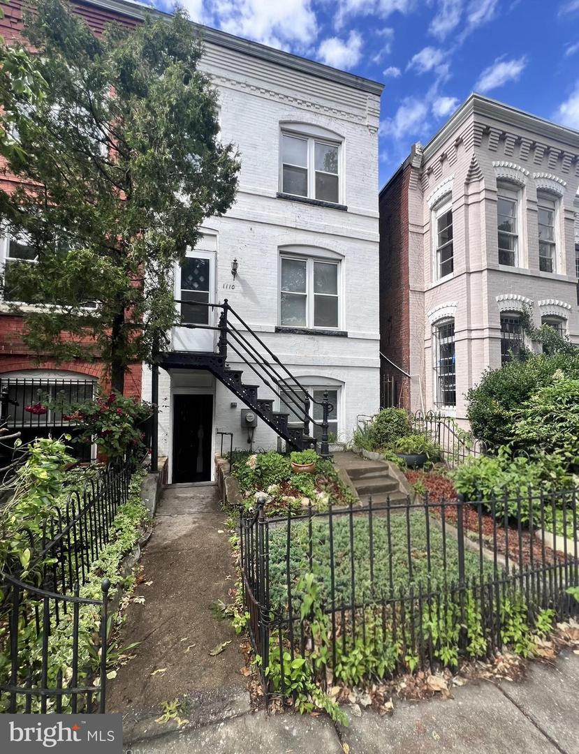 1110 I ST SE, WASHINGTON, District Of Columbia 20003, 3 Bedrooms Bedrooms, ,2 BathroomsBathrooms,Residential,For sale,1110 I ST SE,DCDC2210336 MLS # DCDC2210336