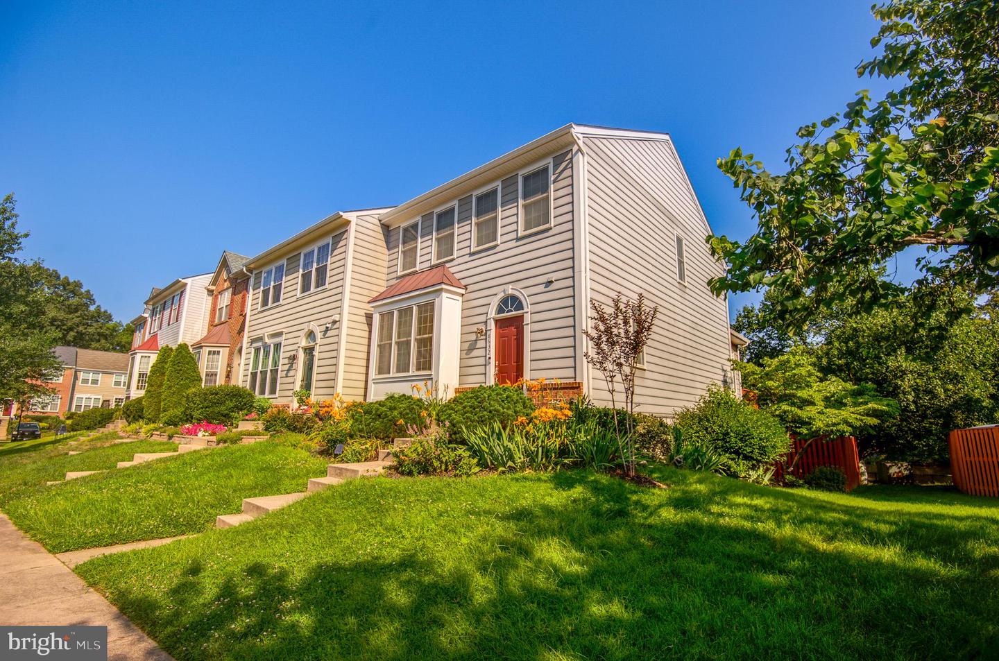 8632 BEECH HOLLOW LN, SPRINGFIELD, Virginia 22153, 4 Bedrooms Bedrooms, ,3 BathroomsBathrooms,Residential,For sale,8632 BEECH HOLLOW LN,VAFX2255224 MLS # VAFX2255224