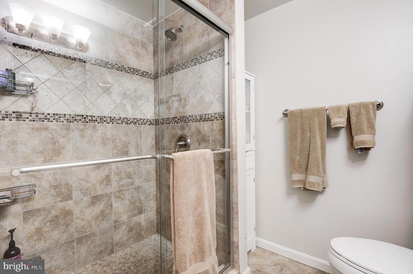 8632 BEECH HOLLOW LN, SPRINGFIELD, Virginia 22153, 4 Bedrooms Bedrooms, ,3 BathroomsBathrooms,Residential,For sale,8632 BEECH HOLLOW LN,VAFX2255224 MLS # VAFX2255224