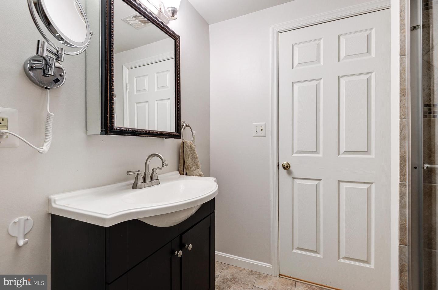 8632 BEECH HOLLOW LN, SPRINGFIELD, Virginia 22153, 4 Bedrooms Bedrooms, ,3 BathroomsBathrooms,Residential,For sale,8632 BEECH HOLLOW LN,VAFX2255224 MLS # VAFX2255224