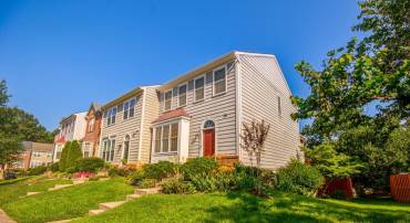 8632 BEECH HOLLOW LN, SPRINGFIELD, Virginia 22153, 4 Bedrooms Bedrooms, ,3 BathroomsBathrooms,Residential,For sale,8632 BEECH HOLLOW LN,VAFX2255224 MLS # VAFX2255224