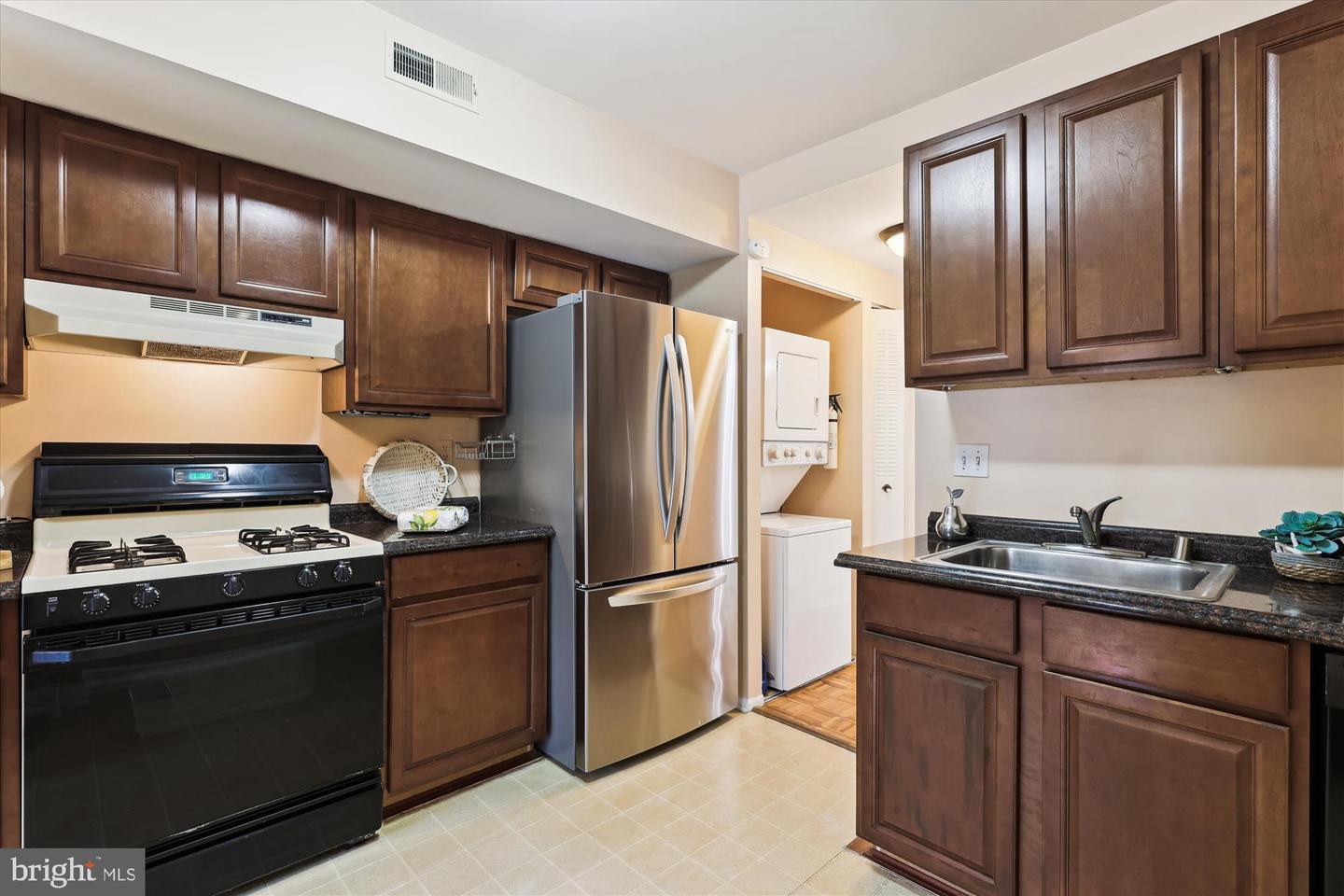 2032 ROYAL FERN CT #11A, RESTON, Virginia 20191, 1 Bedroom Bedrooms, ,1 BathroomBathrooms,Residential,For sale,2032 ROYAL FERN CT #11A,VAFX2255232 MLS # VAFX2255232