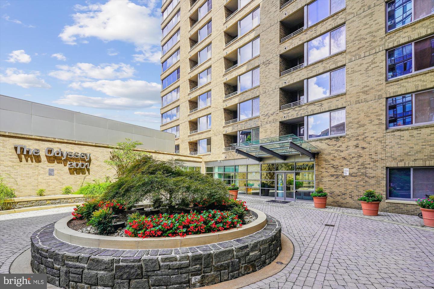 2001 15TH ST N #608, ARLINGTON, Virginia 22201, 2 Bedrooms Bedrooms, ,2 BathroomsBathrooms,Residential,For sale,2001 15TH ST N #608,VAAR2060658 MLS # VAAR2060658