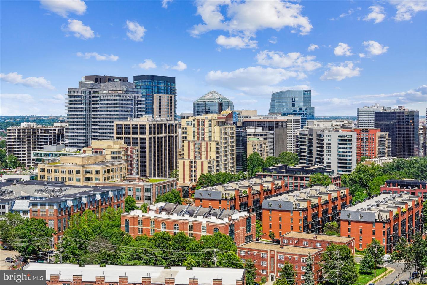 2001 15TH ST N #608, ARLINGTON, Virginia 22201, 2 Bedrooms Bedrooms, ,2 BathroomsBathrooms,Residential,For sale,2001 15TH ST N #608,VAAR2060658 MLS # VAAR2060658