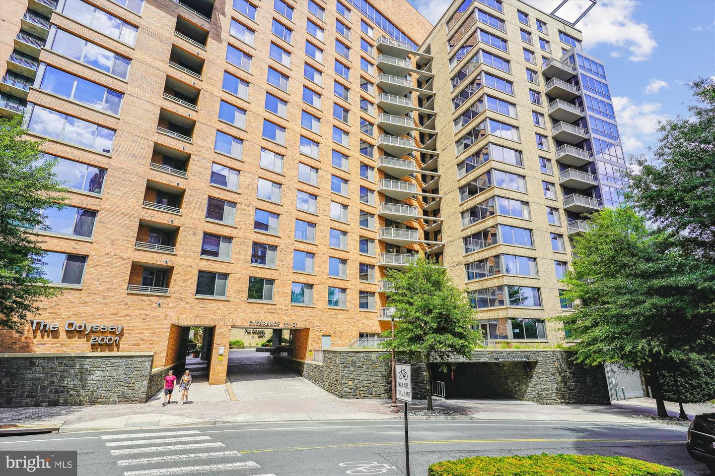 2001 15TH ST N #608, ARLINGTON, Virginia 22201, 2 Bedrooms Bedrooms, ,2 BathroomsBathrooms,Residential,For sale,2001 15TH ST N #608,VAAR2060658 MLS # VAAR2060658