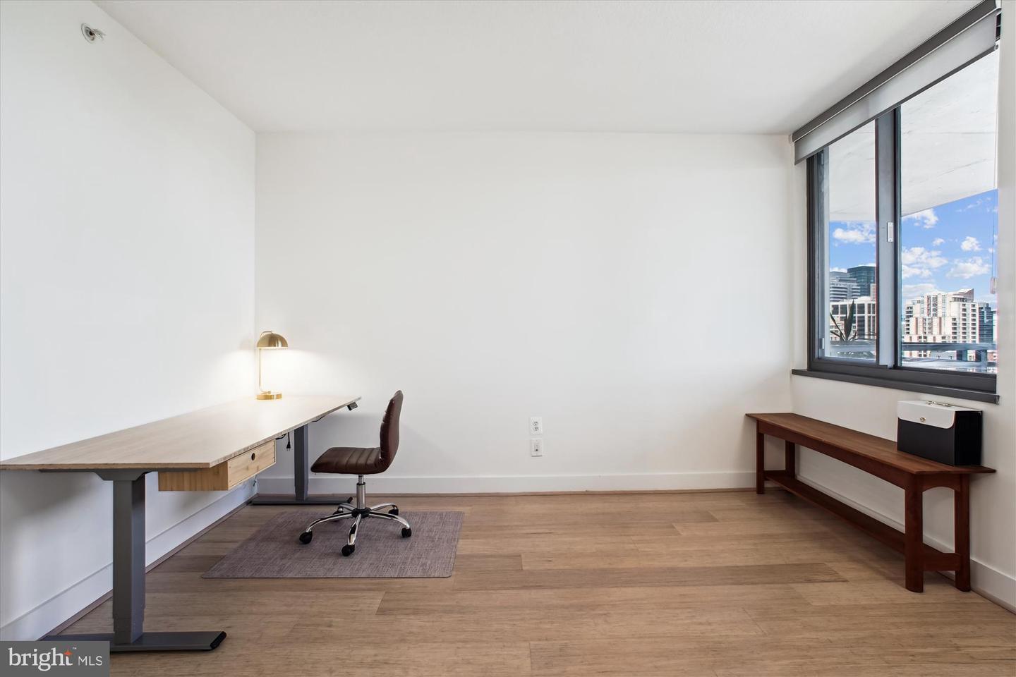 2001 15TH ST N #608, ARLINGTON, Virginia 22201, 2 Bedrooms Bedrooms, ,2 BathroomsBathrooms,Residential,For sale,2001 15TH ST N #608,VAAR2060658 MLS # VAAR2060658