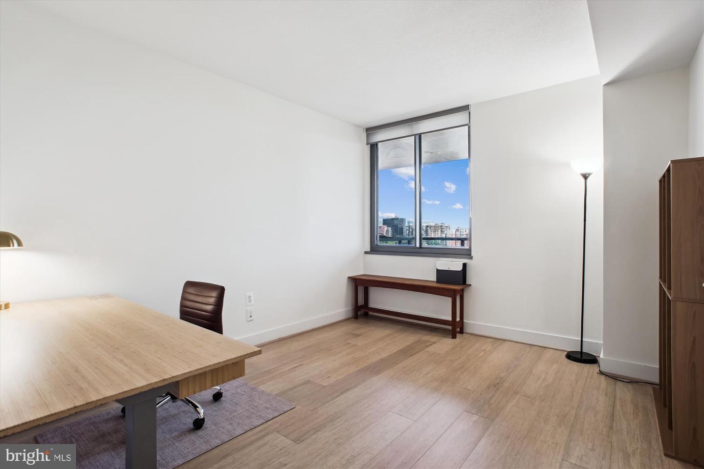 2001 15TH ST N #608, ARLINGTON, Virginia 22201, 2 Bedrooms Bedrooms, ,2 BathroomsBathrooms,Residential,For sale,2001 15TH ST N #608,VAAR2060658 MLS # VAAR2060658