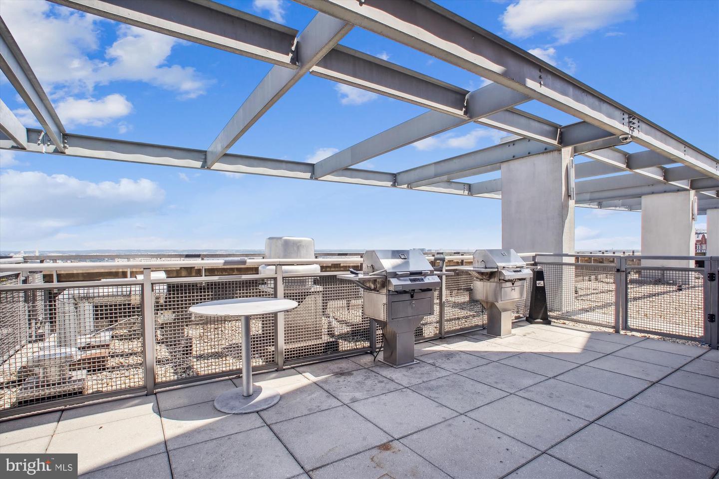 2001 15TH ST N #608, ARLINGTON, Virginia 22201, 2 Bedrooms Bedrooms, ,2 BathroomsBathrooms,Residential,For sale,2001 15TH ST N #608,VAAR2060658 MLS # VAAR2060658