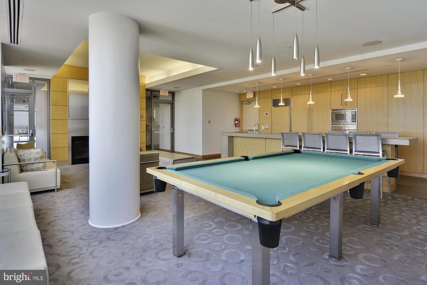 2001 15TH ST N #608, ARLINGTON, Virginia 22201, 2 Bedrooms Bedrooms, ,2 BathroomsBathrooms,Residential,For sale,2001 15TH ST N #608,VAAR2060658 MLS # VAAR2060658