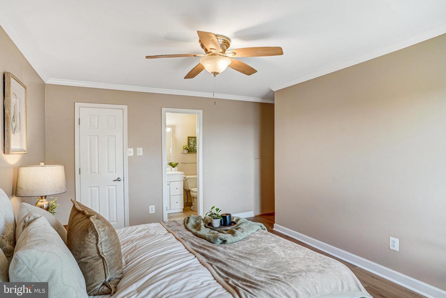 6143 EDSALL RD #J, ALEXANDRIA, Virginia 22304, 2 Bedrooms Bedrooms, ,1 BathroomBathrooms,Residential,For sale,6143 EDSALL RD #J,VAAX2047440 MLS # VAAX2047440