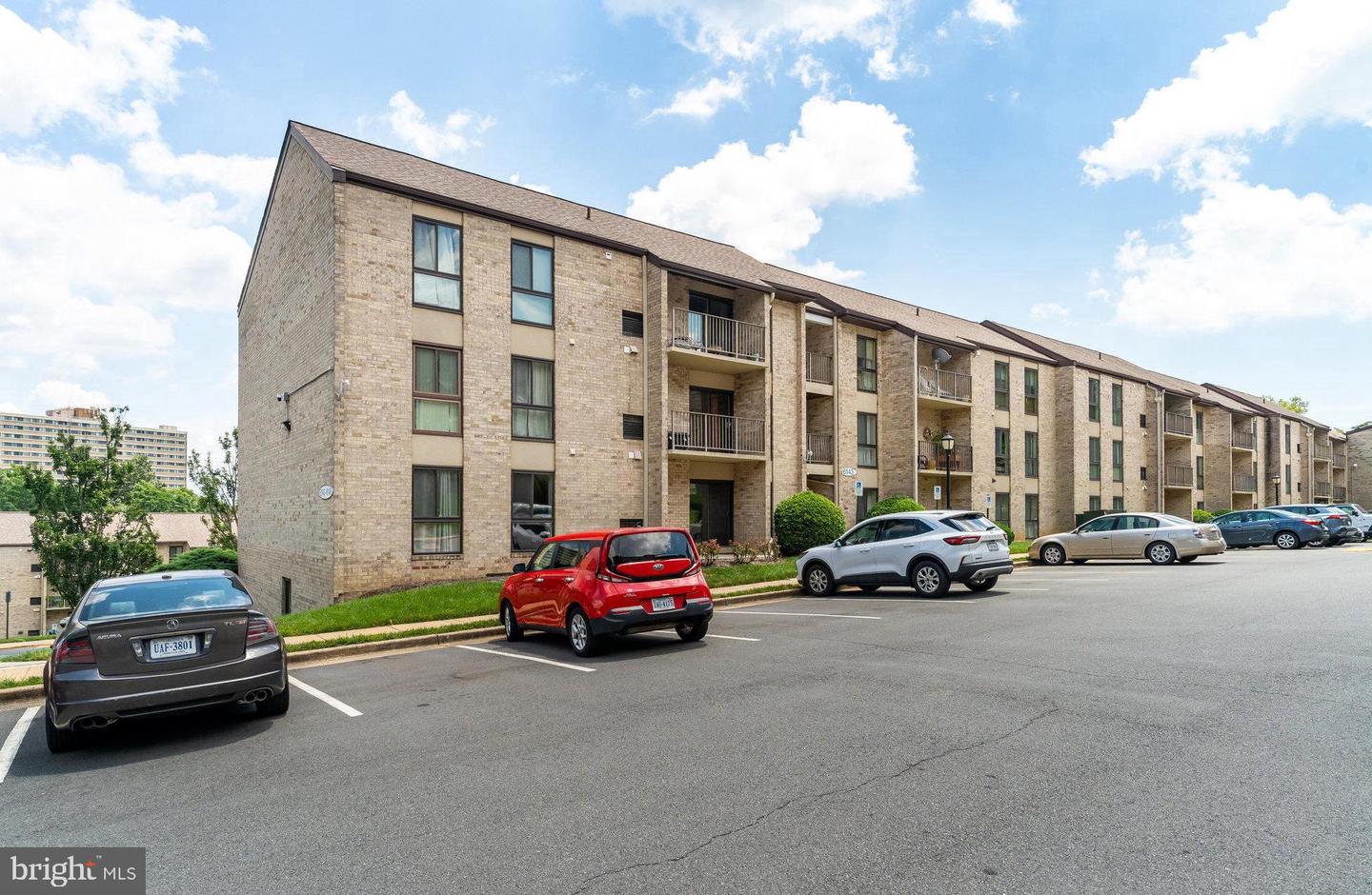 6143 EDSALL RD #J, ALEXANDRIA, Virginia 22304, 2 Bedrooms Bedrooms, ,1 BathroomBathrooms,Residential,For sale,6143 EDSALL RD #J,VAAX2047440 MLS # VAAX2047440