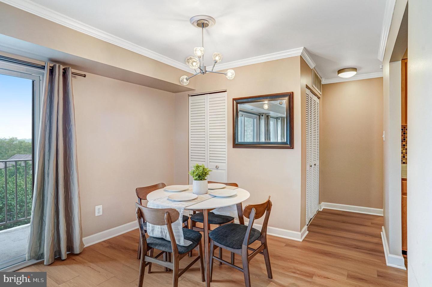6143 EDSALL RD #J, ALEXANDRIA, Virginia 22304, 2 Bedrooms Bedrooms, ,1 BathroomBathrooms,Residential,For sale,6143 EDSALL RD #J,VAAX2047440 MLS # VAAX2047440