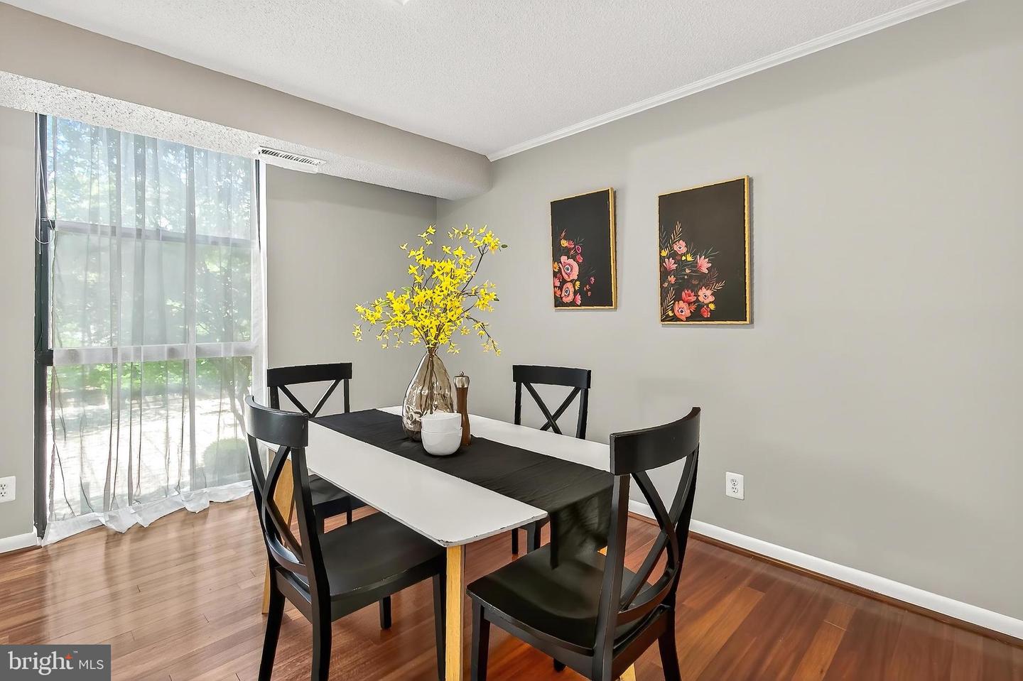 1016 S WAYNE ST #101, ARLINGTON, Virginia 22204, 1 Bedroom Bedrooms, ,1 BathroomBathrooms,Residential,For sale,1016 S WAYNE ST #101,VAAR2060668 MLS # VAAR2060668