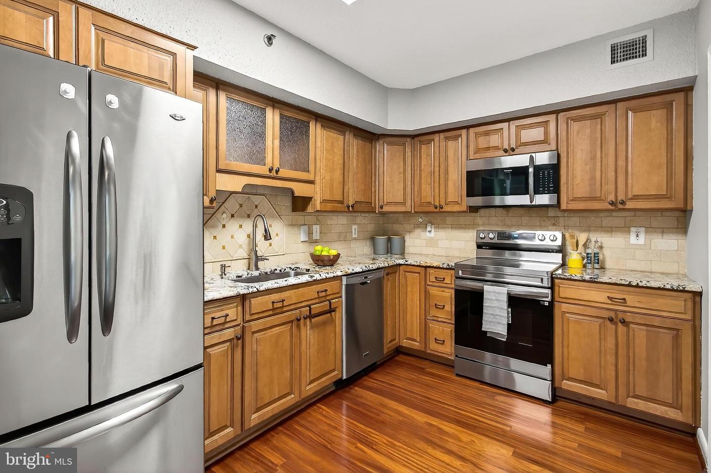 1016 S WAYNE ST #101, ARLINGTON, Virginia 22204, 1 Bedroom Bedrooms, ,1 BathroomBathrooms,Residential,For sale,1016 S WAYNE ST #101,VAAR2060668 MLS # VAAR2060668